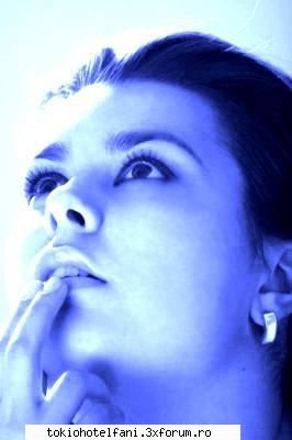 luna doua nebune. dimineata mam trezit plecat sc..eu aveam prima ora stiam draq cauta profa engleza