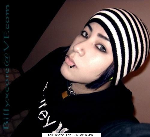 ~*in world*~ hilary duff nu?imi place povestea ta.....mai ales mi-ai spus bill astept foarte