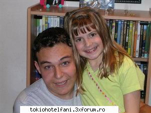 lena si tom se uitau la ei parc erau masini straine ..eduard a plecat ...lena a plecat acasa la ea