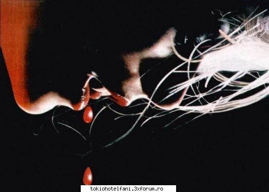 Vampires will never hurt you - am ramas masca , cat d superb poti sa scri , c - Povesti cu si despre TH
